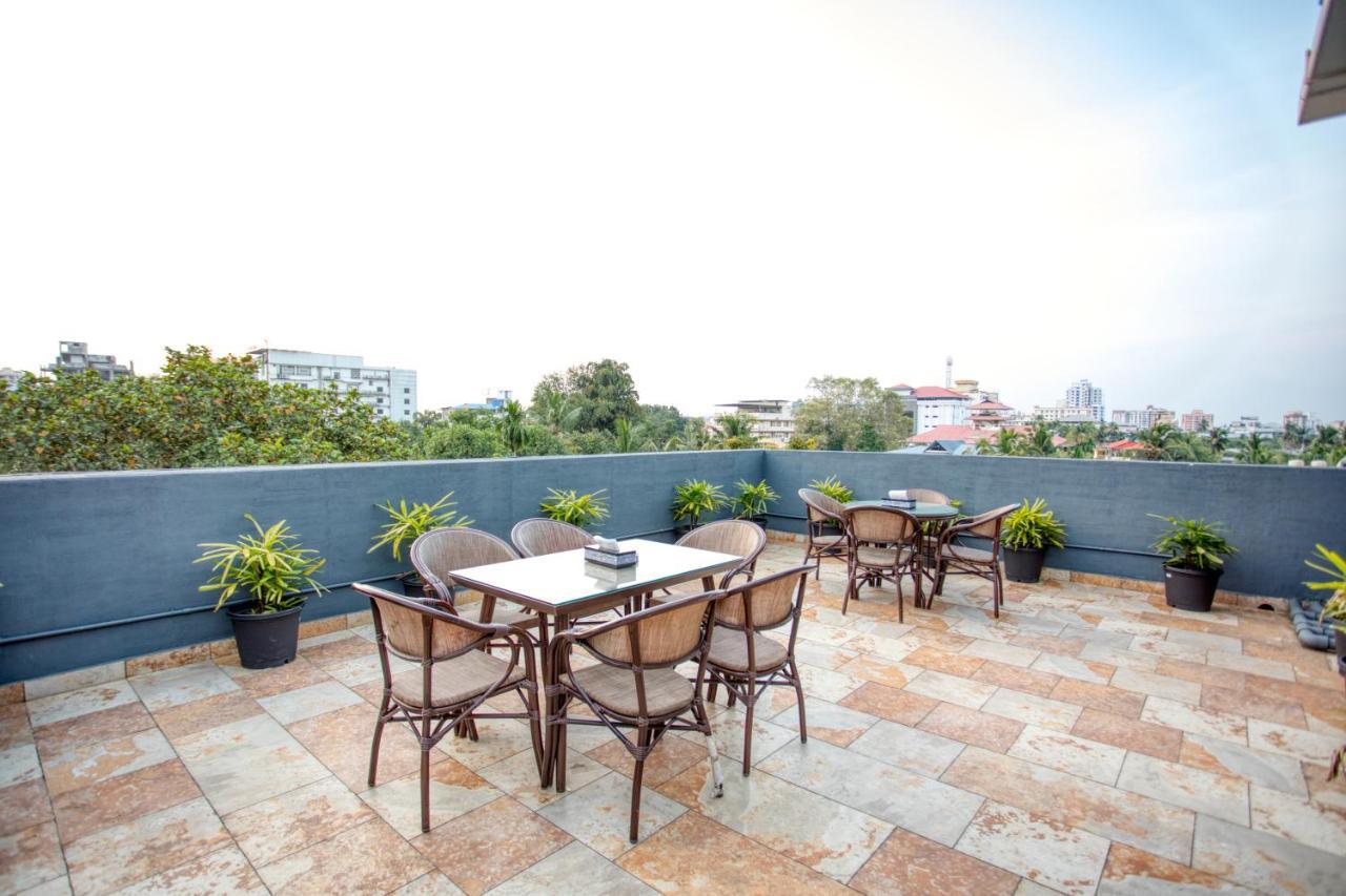 Hotel Span International Kochi Dış mekan fotoğraf